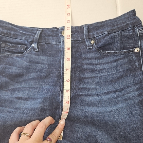 🌸 Good American |‎  High Rise Skinny Jean, Size 28 - Picture 6 of 7